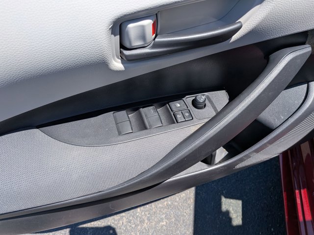 Used 2022 Toyota Corolla LE FWD image 14