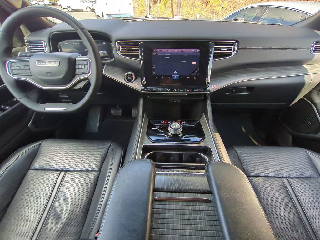 Used 2024 Jeep Wagoneer L Series II w/ Flexible Seating Group image 13