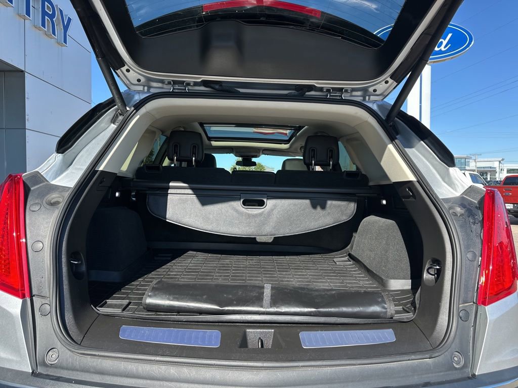 Used 2017 Cadillac XT5 Premium Luxury w/ LPO, Wheel Lock Package image 11