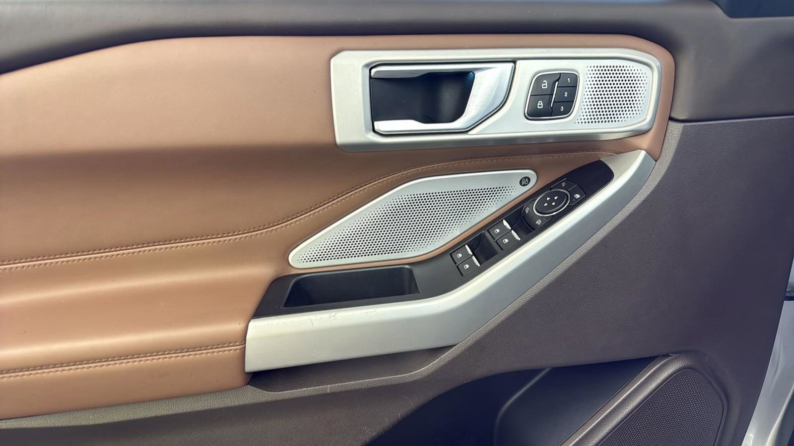 Certified 2022 Ford Explorer King Ranch w/ Premium Technology Package image 12