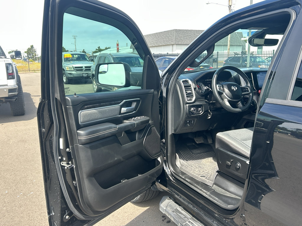 Used 2022 RAM 1500 Big Horn AWD/4WD image 12