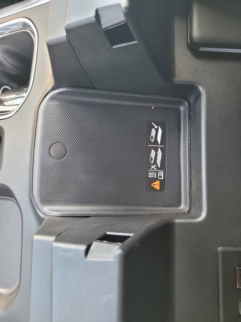 Used 2025 Chevrolet Silverado 1500 LT Trail Boss w/ Convenience Package II AWD/4WD image 24