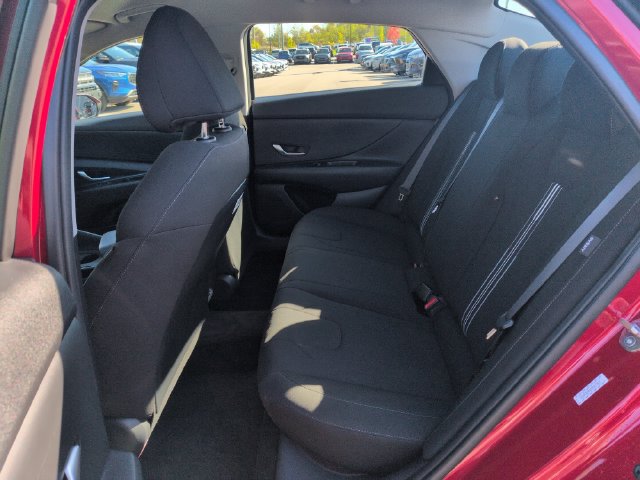 Used 2024 Hyundai Elantra SEL FWD image 24