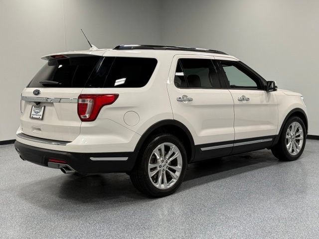 Certified 2018 Ford Explorer Limited w/ Equipment Group 301A FWD image 12