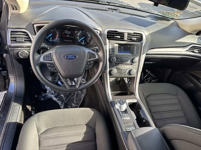 Certified 2017 Ford Fusion SE image 19
