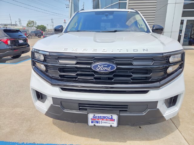 Certified 2025 Ford Expedition Active AWD/4WD image 7