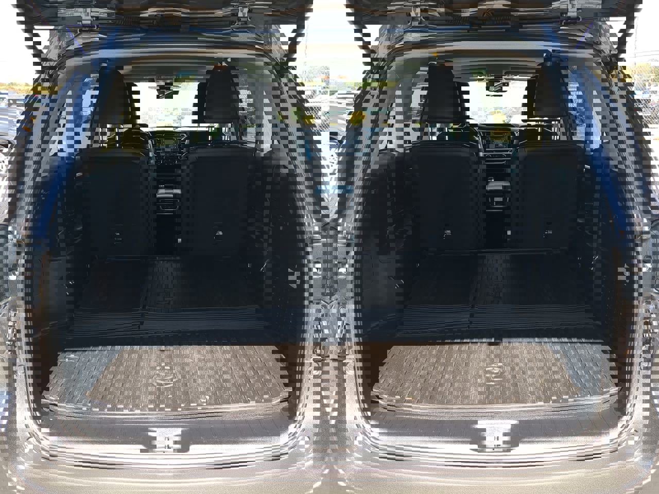 Used 2018 Toyota Highlander SE image 11