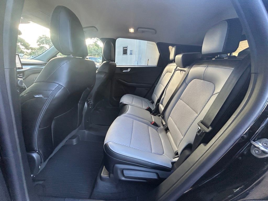 Certified 2024 Ford Escape SE image 34