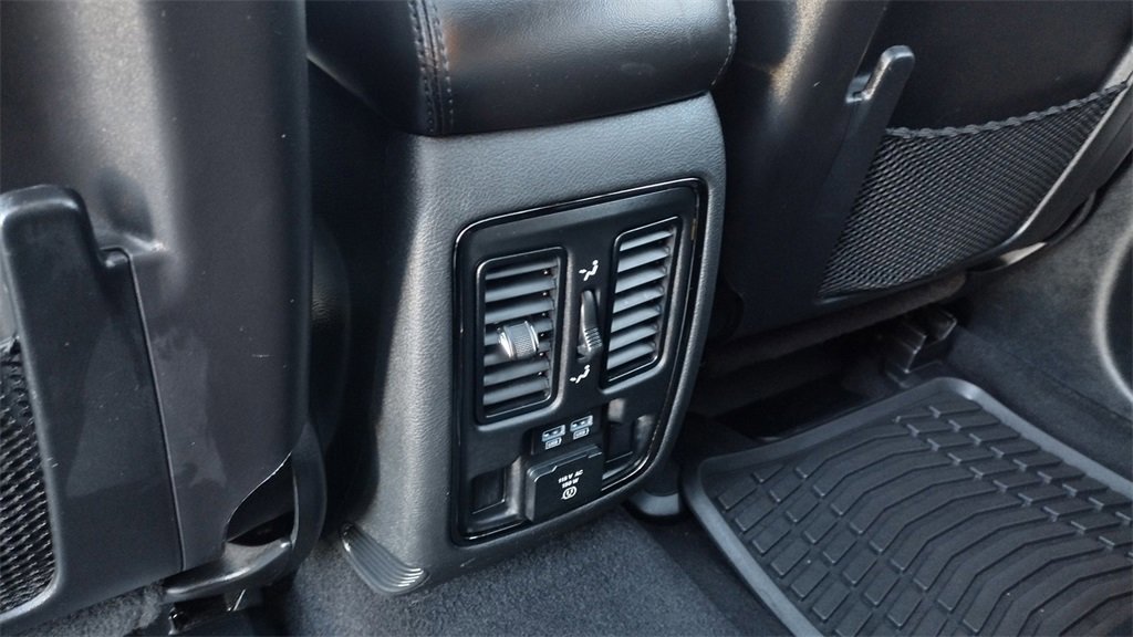 Used 2020 Jeep Grand Cherokee Limited X image 23