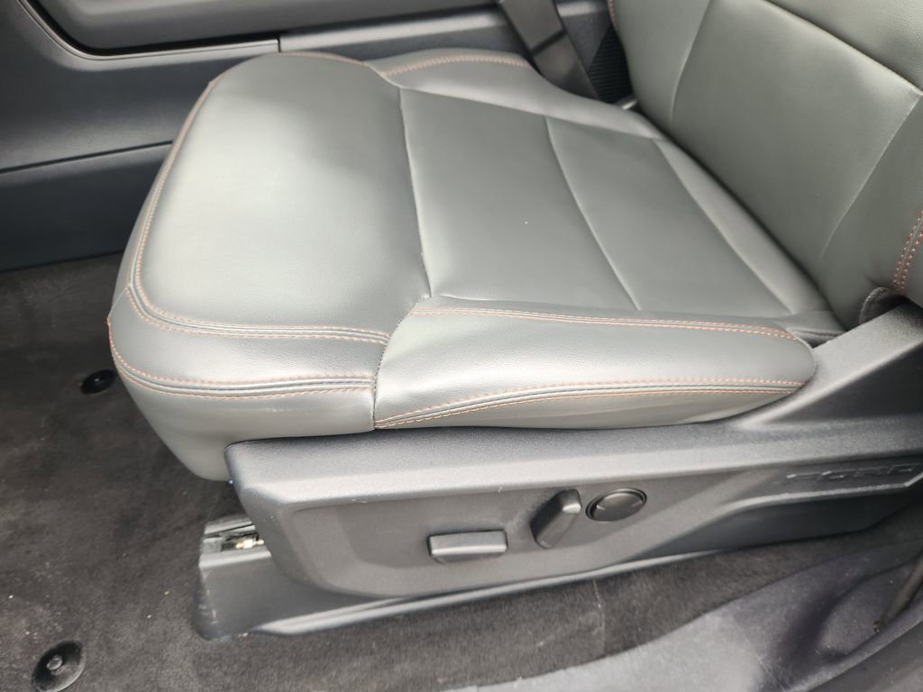 Certified 2025 Ford Expedition Active AWD/4WD image 23