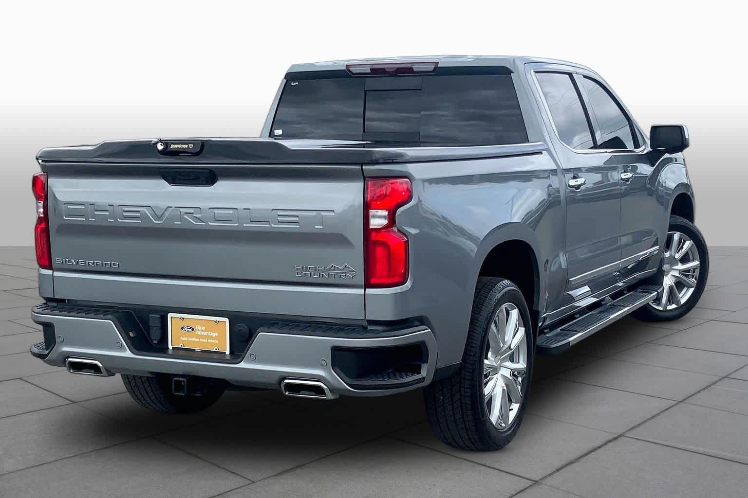 Used 2024 Chevrolet Silverado 1500 High Country AWD/4WD image 13
