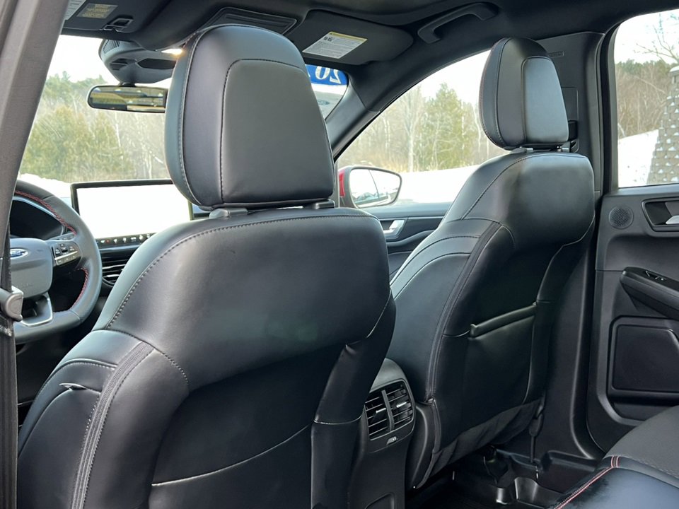 Certified 2023 Ford Escape ST-Line Select w/ Tech Pack #2 image 33