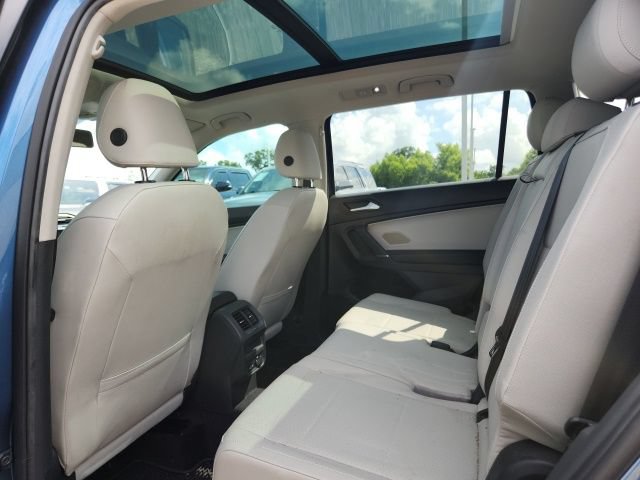 Used 2020 Volkswagen Tiguan SE w/ Panoramic Sunroof Package FWD image 20