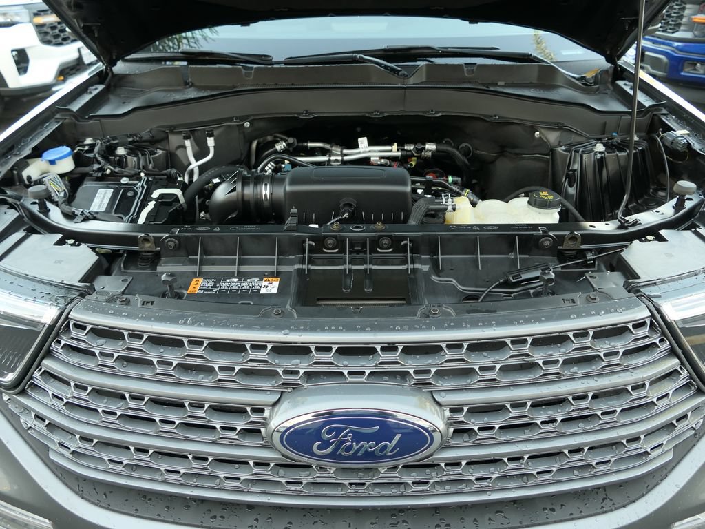 Certified 2023 Ford Explorer XLT w/ Equipment Group 202A RWD image 31