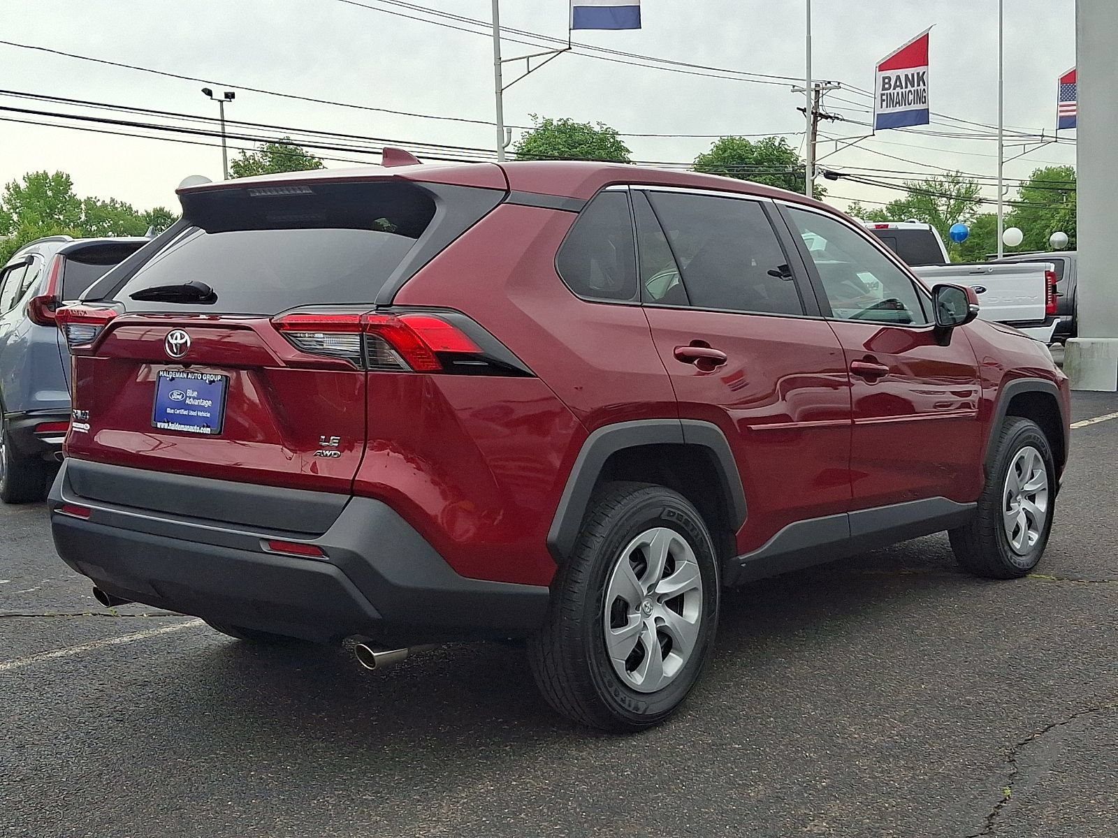 Used 2023 Toyota RAV4 LE AWD/4WD image 7