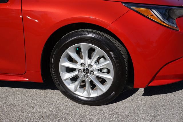 Used 2021 Toyota Corolla XLE image 17