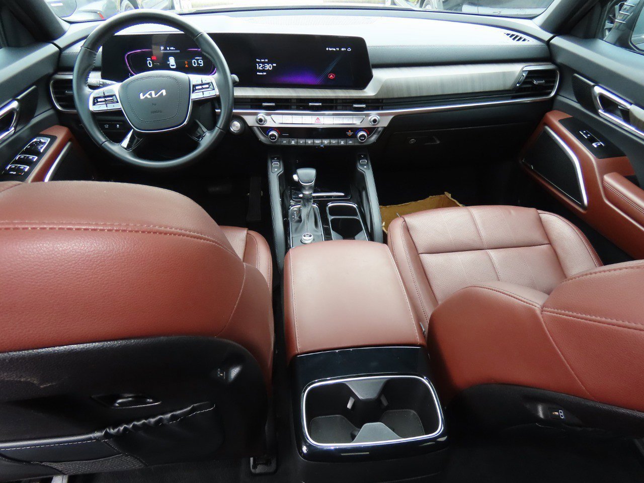 Used 2024 Kia Telluride EX w/ EX Captain's Chair Package image 24