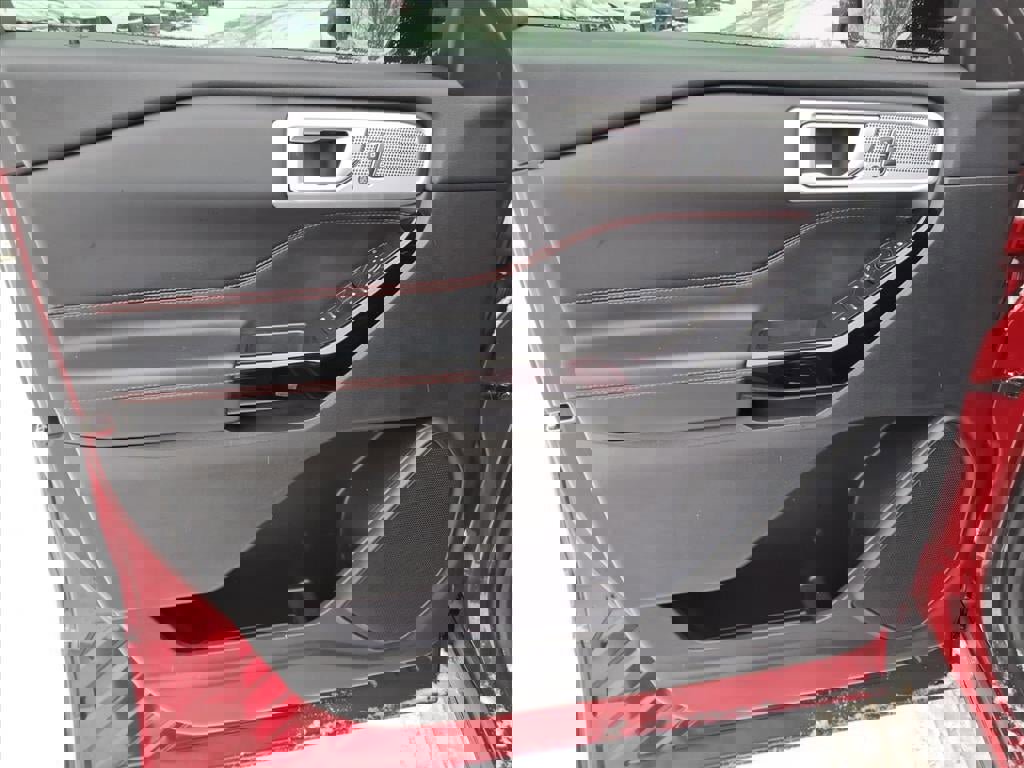 Certified 2022 Ford Explorer ST-Line w/ Class IV Trailer Tow Package image 16