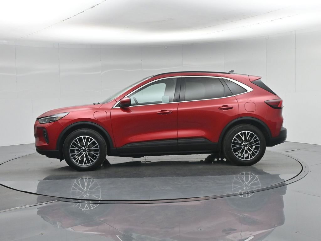 Certified 2023 Ford Escape SE w/ PHEV Premium Package FWD image 32