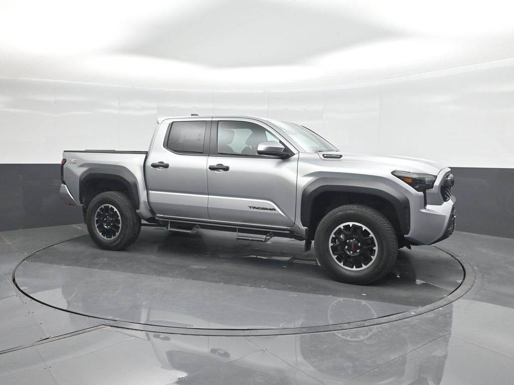 Used 2024 Toyota Tacoma TRD Off-Road AWD/4WD image 11