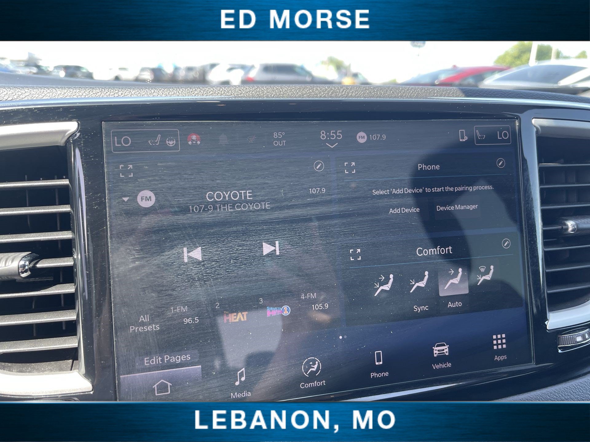 Used 2025 Chrysler Pacifica Select FWD image 13