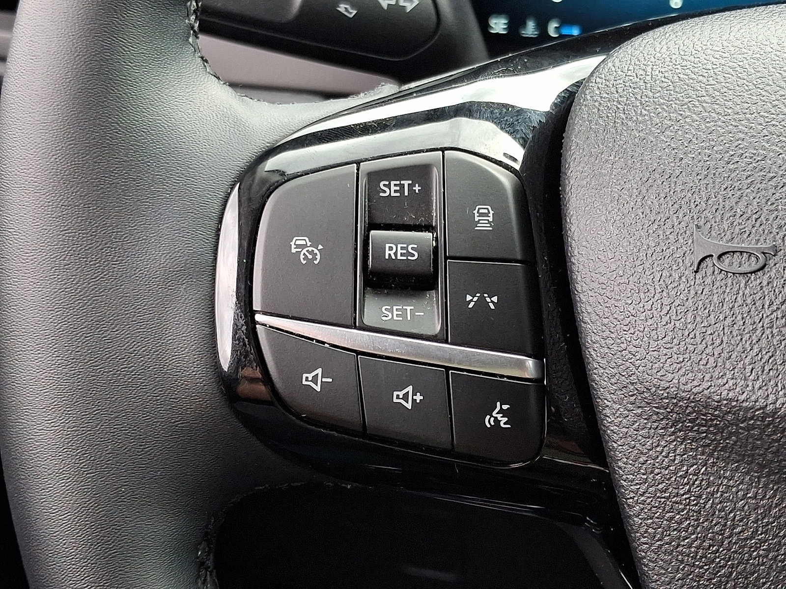 Certified 2024 Ford Escape Platinum image 21