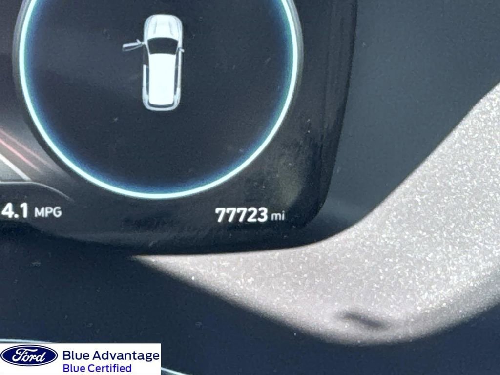 Used 2023 Hyundai Santa Fe Limited image 2