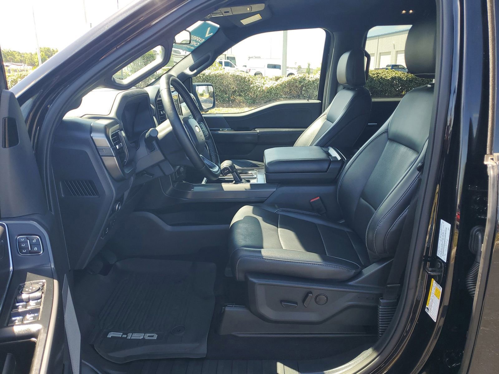 Certified 2025 Ford F150 Lariat w/ Equipment Group 501A Mid AWD/4WD image 17