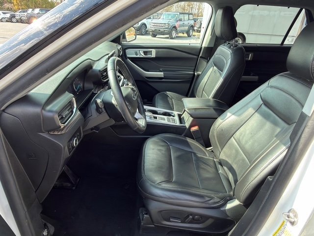 Certified 2023 Ford Explorer Limited image 6