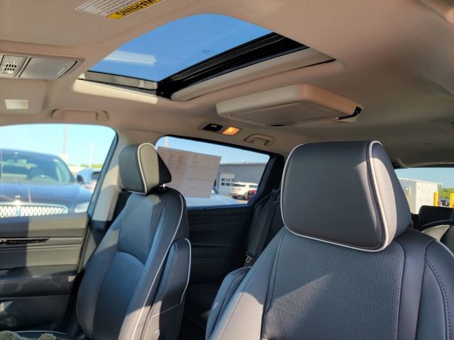 Used 2025 Honda Odyssey Elite image 3