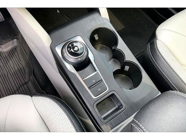 Certified 2026 Ford Escape Platinum w/ Premium Technology Package AWD/4WD image 16