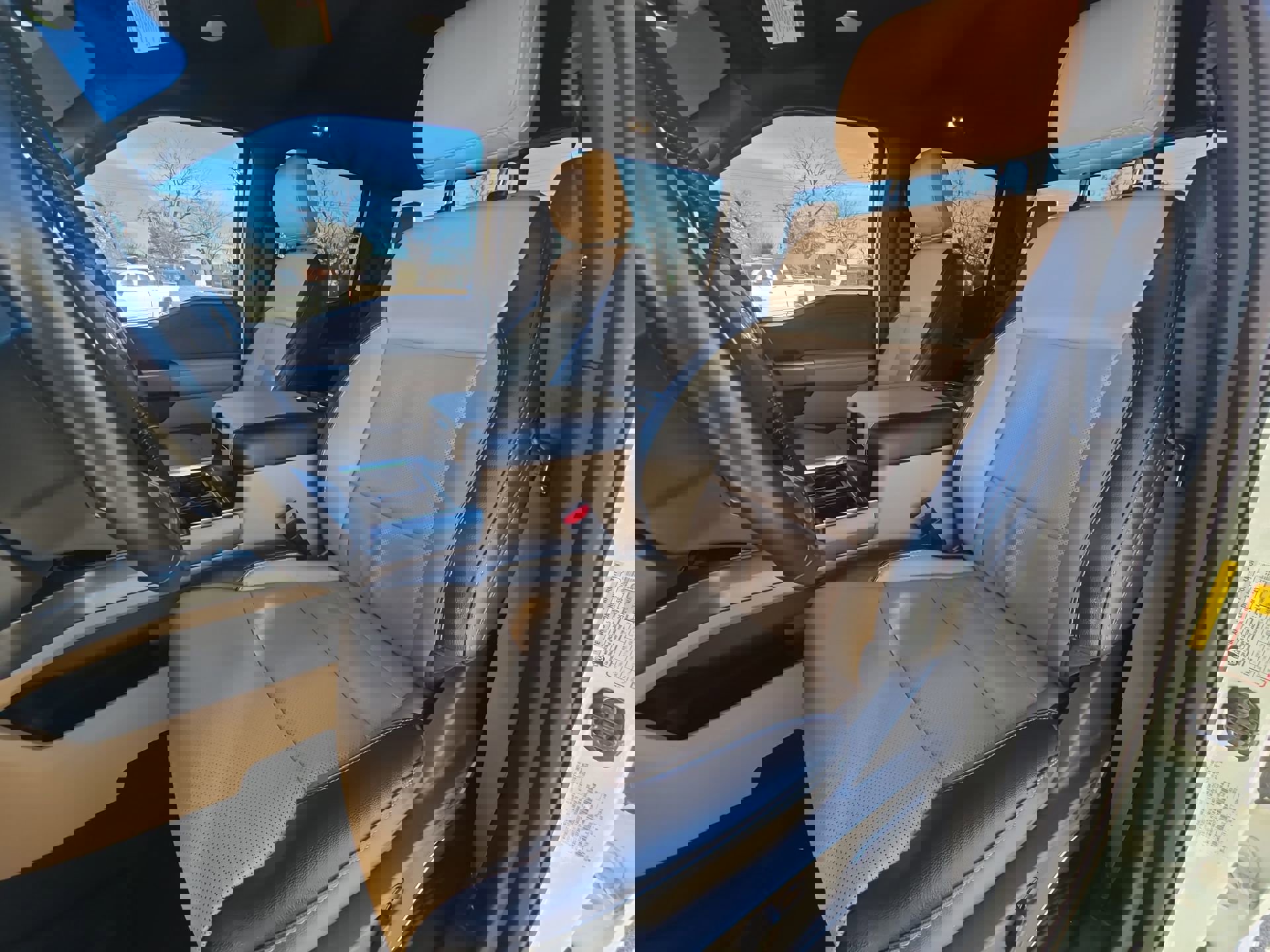 Certified 2024 Ford F350 Lariat w/ Lariat Ultimate Package image 11