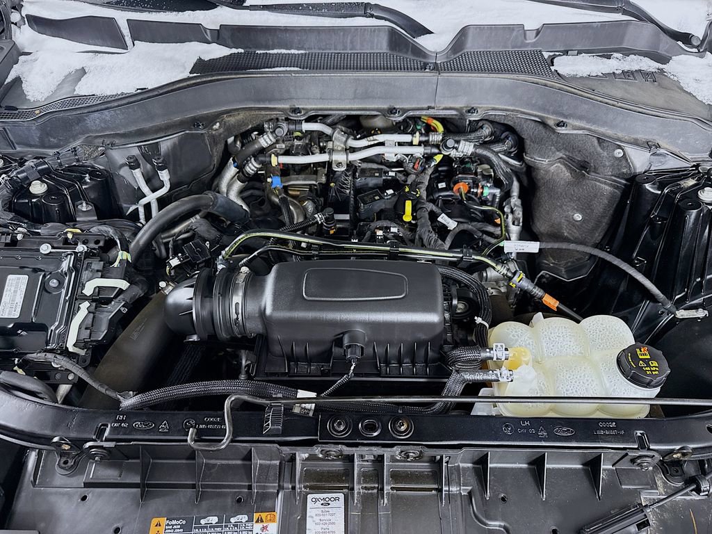Certified 2022 Ford Explorer XLT w/ Equipment Group 202A image 31