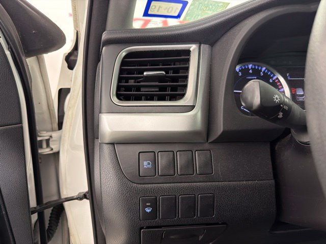 Used 2017 Toyota Highlander LE FWD image 20