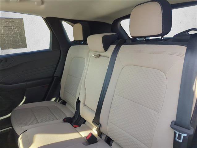 Certified 2022 Ford Escape SE w/ SE Sport Appearance Package FWD image 20