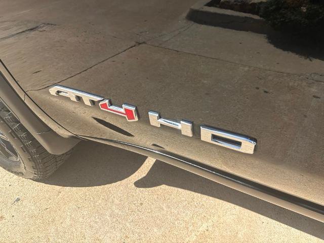 Used 2025 GMC Sierra 2500 AT4 AWD/4WD image 6