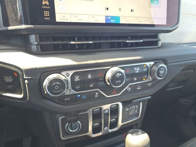 Used 2025 Jeep Wrangler Sahara w/ Safety Group AWD/4WD image 11