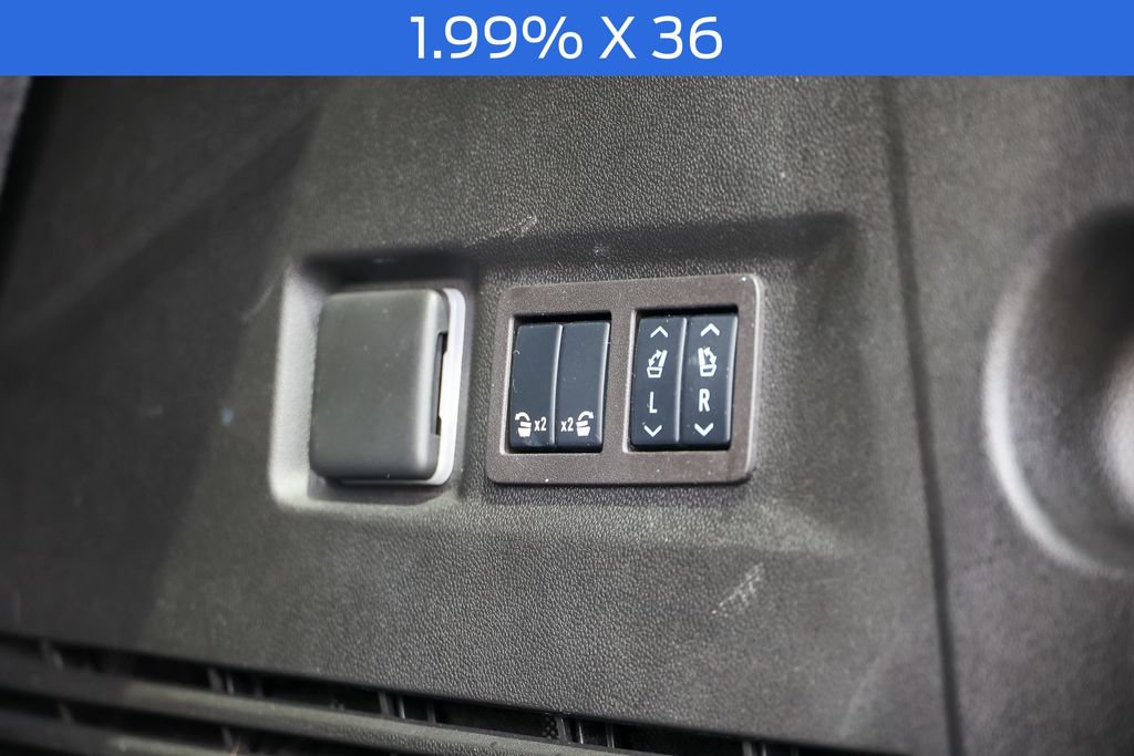 Used 2024 GMC Yukon SLT w/ SLT Luxury Package AWD/4WD image 46