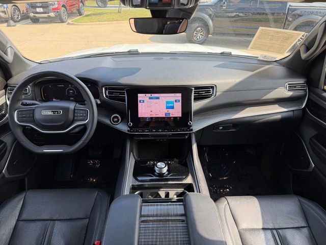 Used 2024 Jeep Wagoneer L Series II RWD image 24