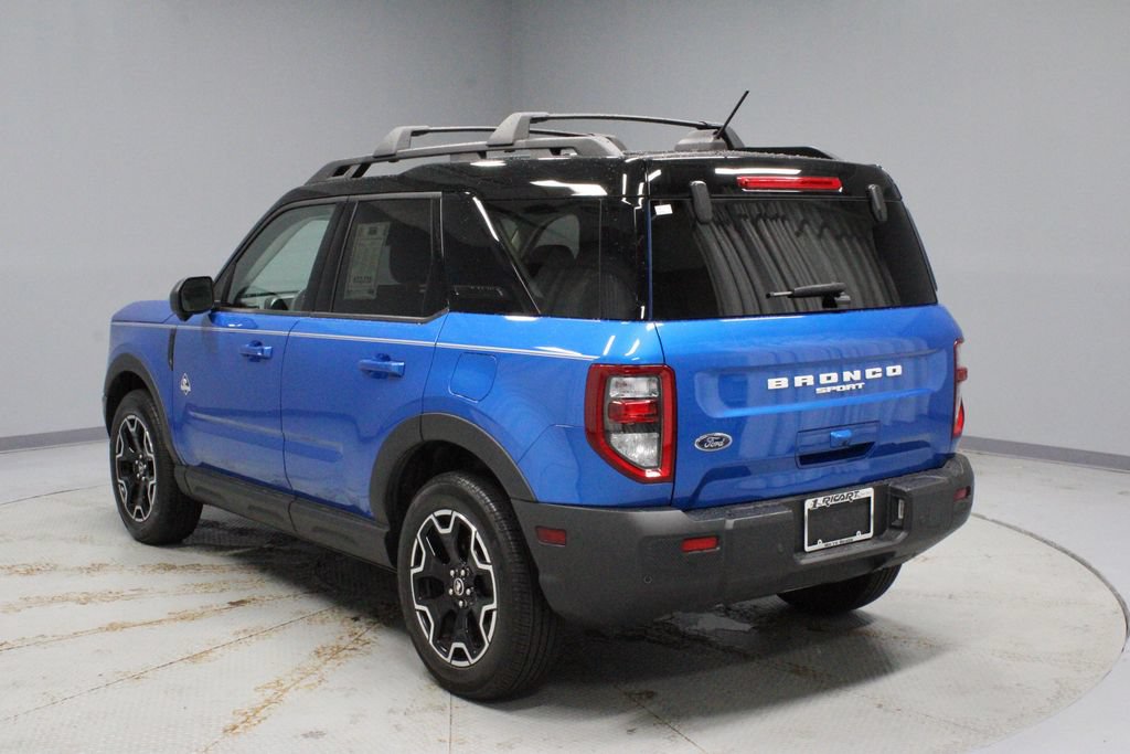 Certified 2025 Ford Bronco Sport Outer Banks w/ Outer Banks Tech Package+ AWD/4WD image 10