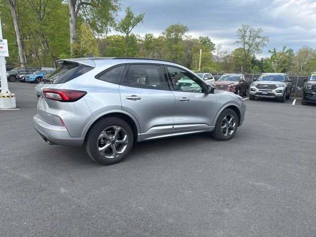 Certified 2023 Ford Escape ST-Line w/ Tech Pack #1 AWD/4WD image 8