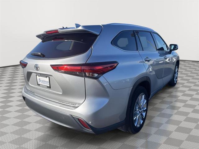 Used 2022 Toyota Highlander Limited image 5