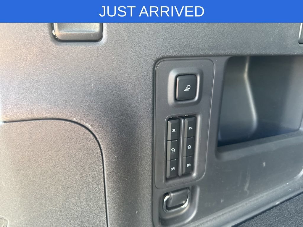 Certified 2025 Ford Expedition Platinum w/ Driver's Package AWD/4WD image 38