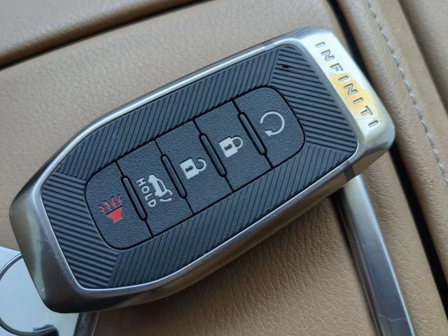 Used 2025 INFINITI QX80 Sensory AWD/4WD image 35