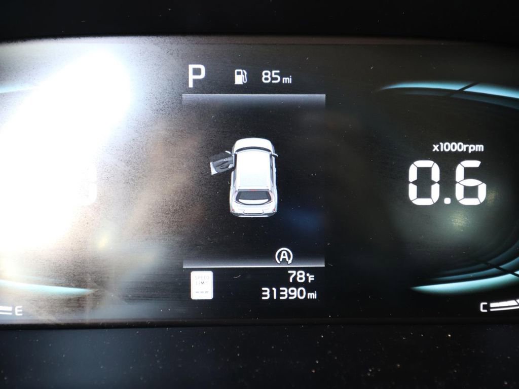 Used 2025 Kia Soul LX w/ LX Technology Package image 18