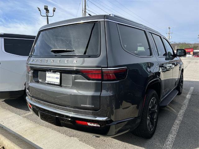 Used 2023 Jeep Wagoneer Series III w/ Preferred Equipment Group image 3