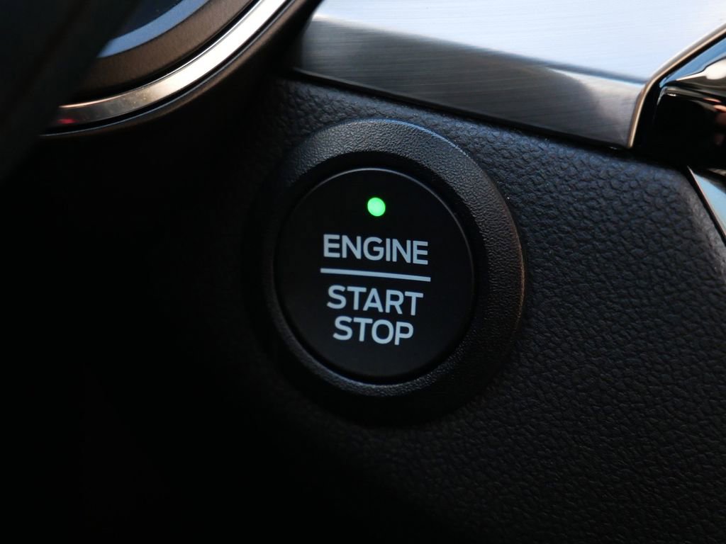 Certified 2022 Ford Escape Titanium w/ Class II Trailer Tow Package image 25