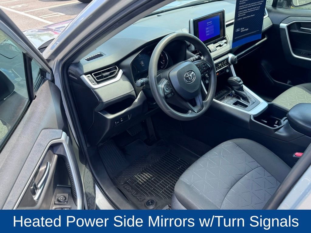 Used 2024 Toyota RAV4 XLE FWD image 9