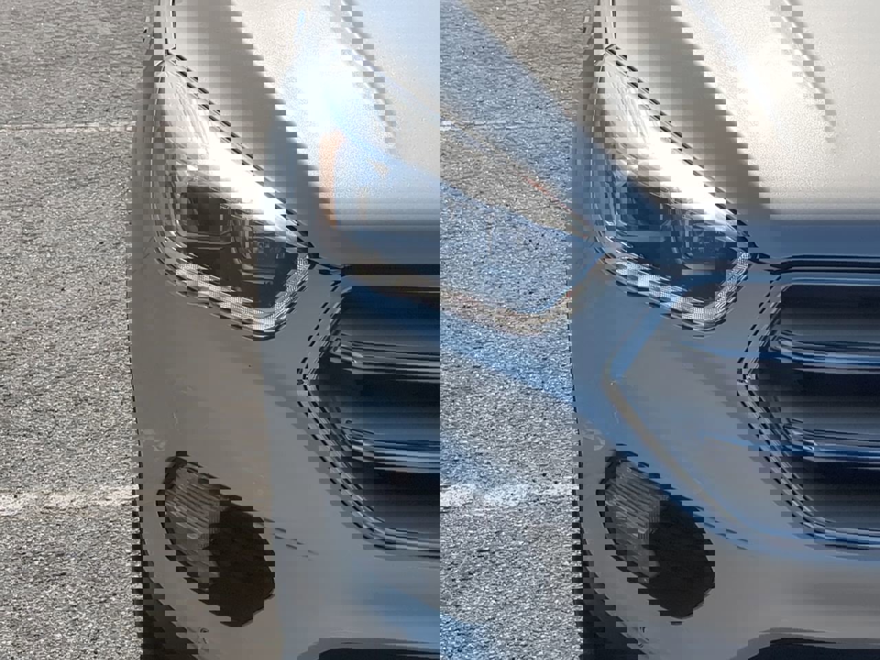 Certified 2018 Ford Escape Titanium image 8