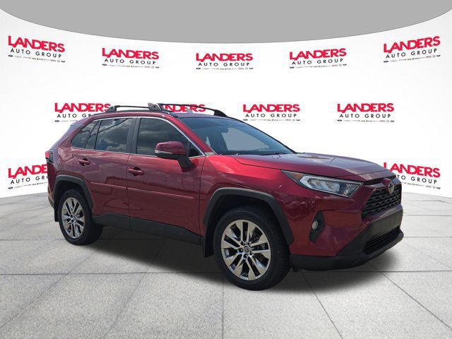 Used 2021 Toyota RAV4 XLE Premium FWD image 1